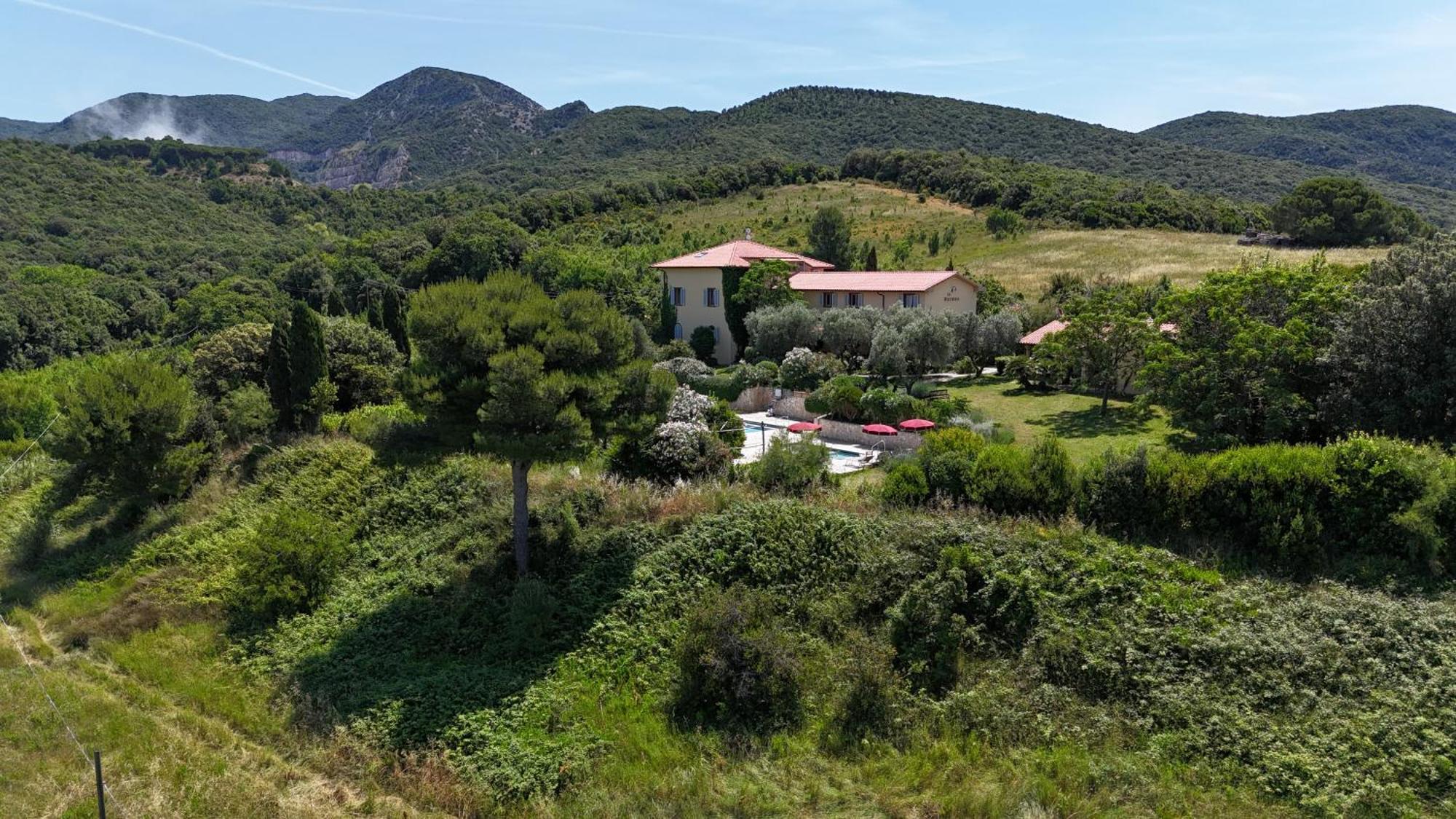 La Muccheria Aparthotel San Vincenzo Bagian luar foto