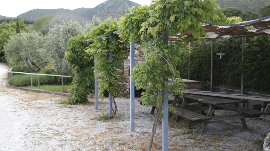 La Muccheria Aparthotel San Vincenzo Bagian luar foto